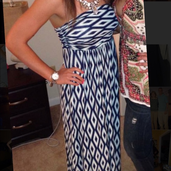 Hourglass Lilly Dress - Picture 2 of 2